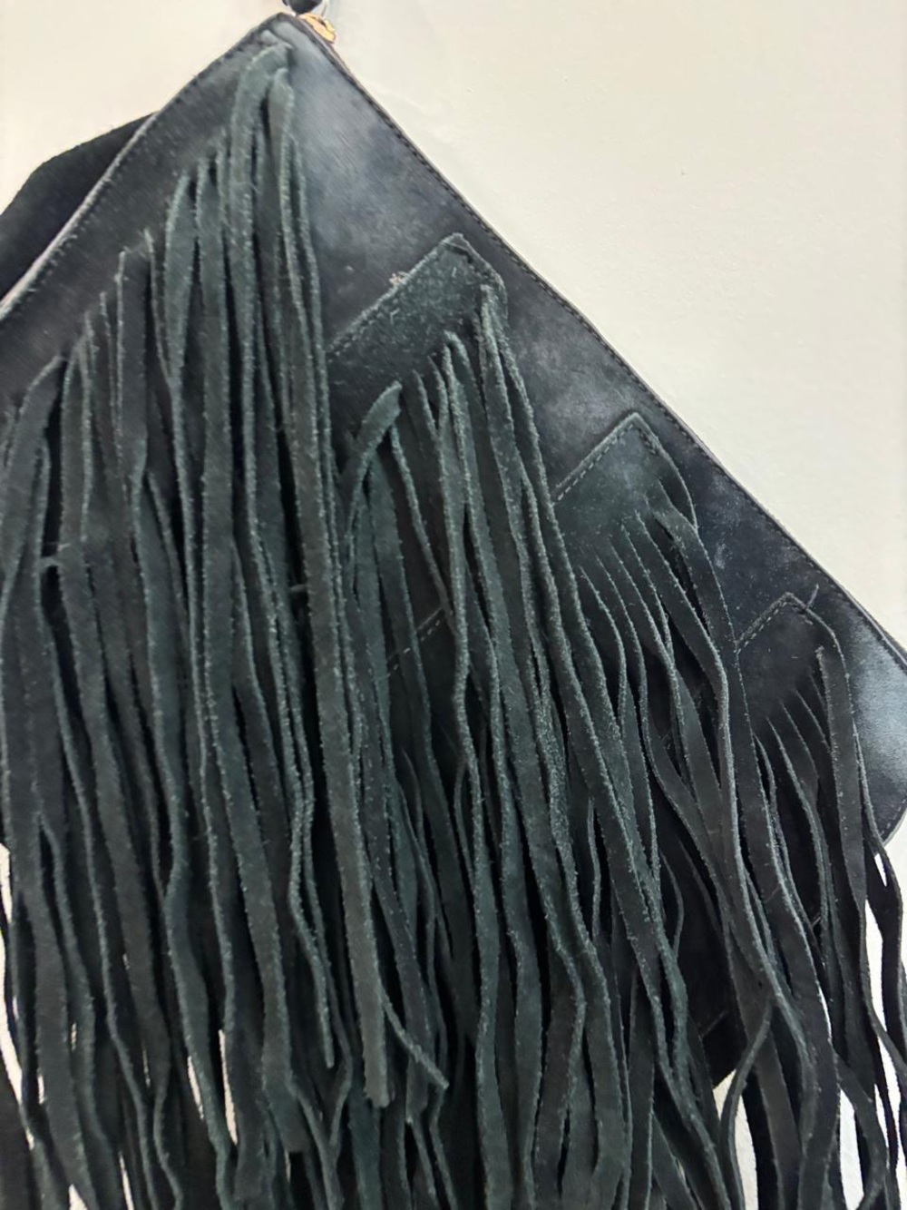 Forever 21 Black Suede Fringe Clutch Wristlet Boho Western Bag #O23 - Picture 2 of 6